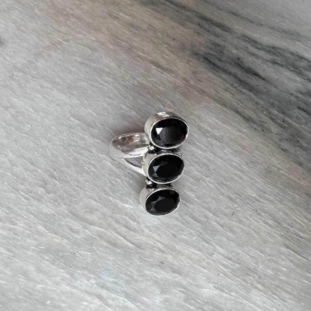 NWOT Sundance Midnight Dream Ring, Onyx, Sterling Silver - Picture 3 of 5